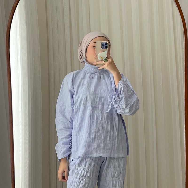 Marwah Blouse by Dielle Official / Atasan Turtleneck / Crinkle Top / Atasan Kerut