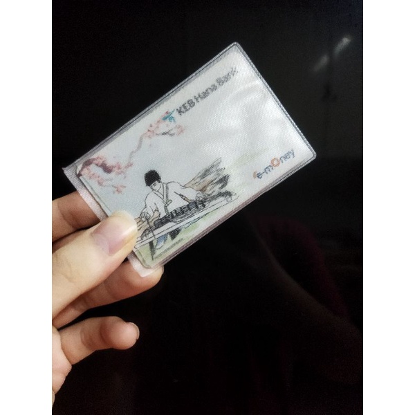 

Sampul Buram Cover Kartu ATM SIM KTP PLASTIK Pelindung Kartu Anti Gores
