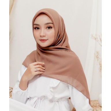 Bella Square Jilbab Segi Empat Polycooton Premium 110 x 110 COM