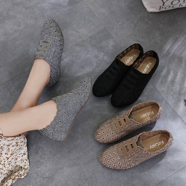 READY SEPATU KELSEY WEDGES 888-142