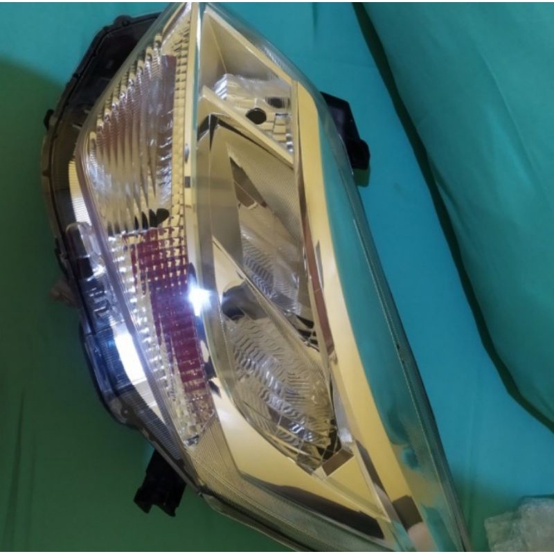 Headlamp toyota calya facelift