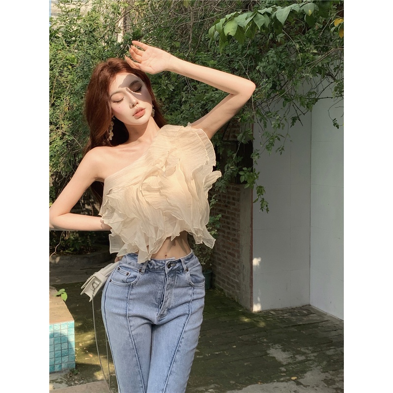 Kemeja sifon wanita desain rasa niche mengacak-acak bahu miring top musim panas gaya Korea fashion ramping kemeja tanpa lengan pendek