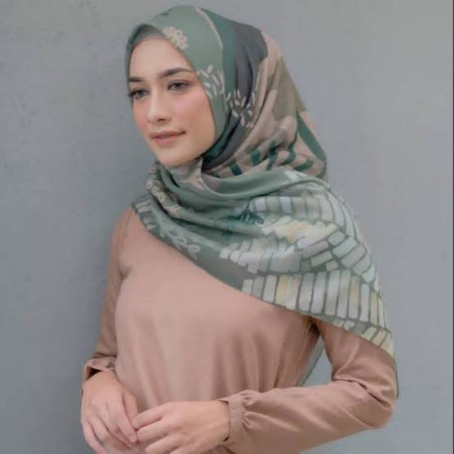 Preloved louisaluna eisha scarf