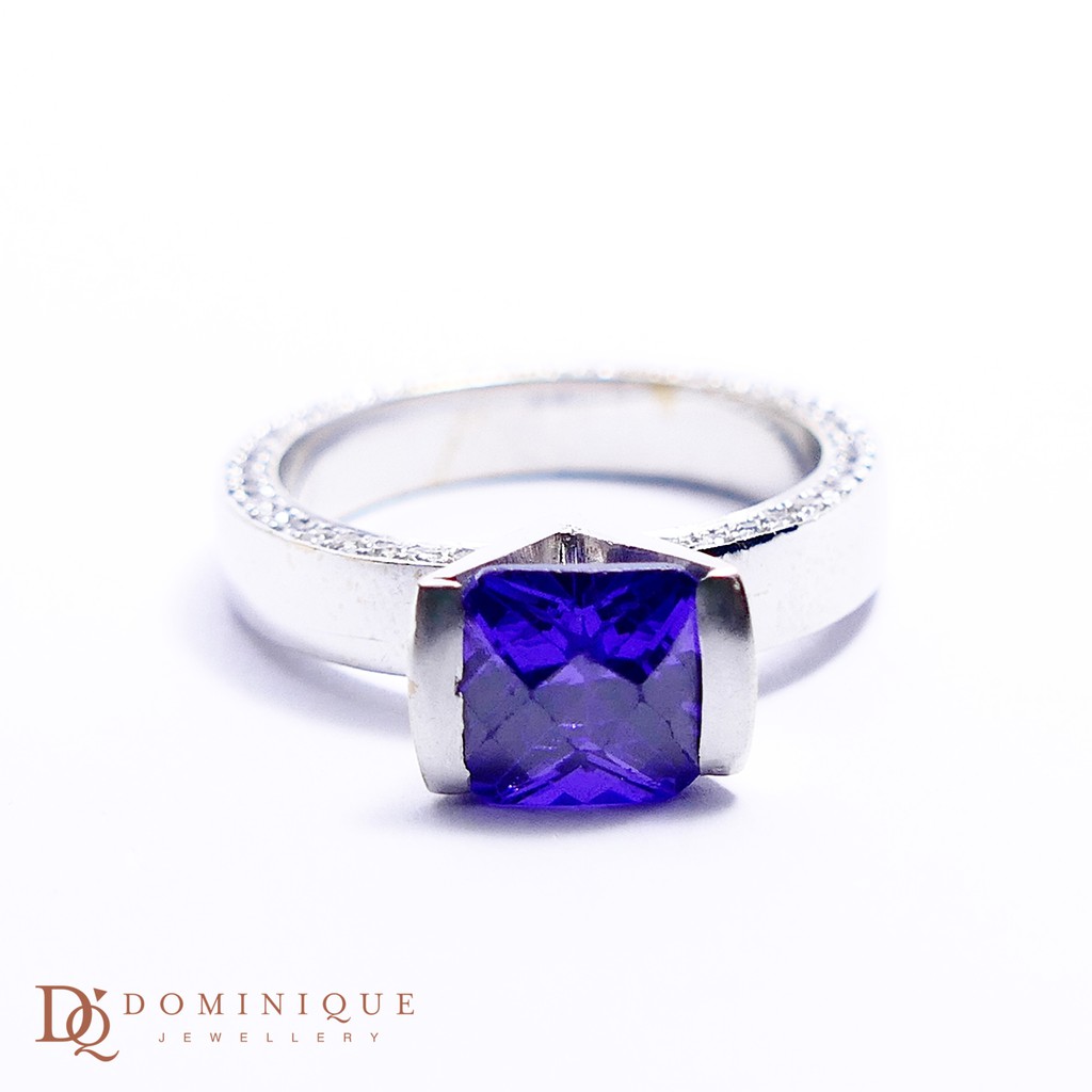 

Dominique Jewellery-Cincin Colour Stone 75% SNI DQC 1515