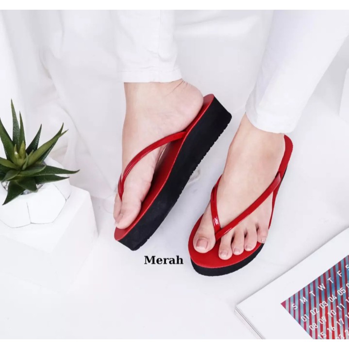 SANDAL WEDGES WANITA TERBARU/Sendal Wedges Termurah