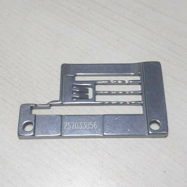 Needle Plate 257033-B56 - Tatakan Plat Bis Mesin Jahit Kam/Kamkut/Overdeck W500