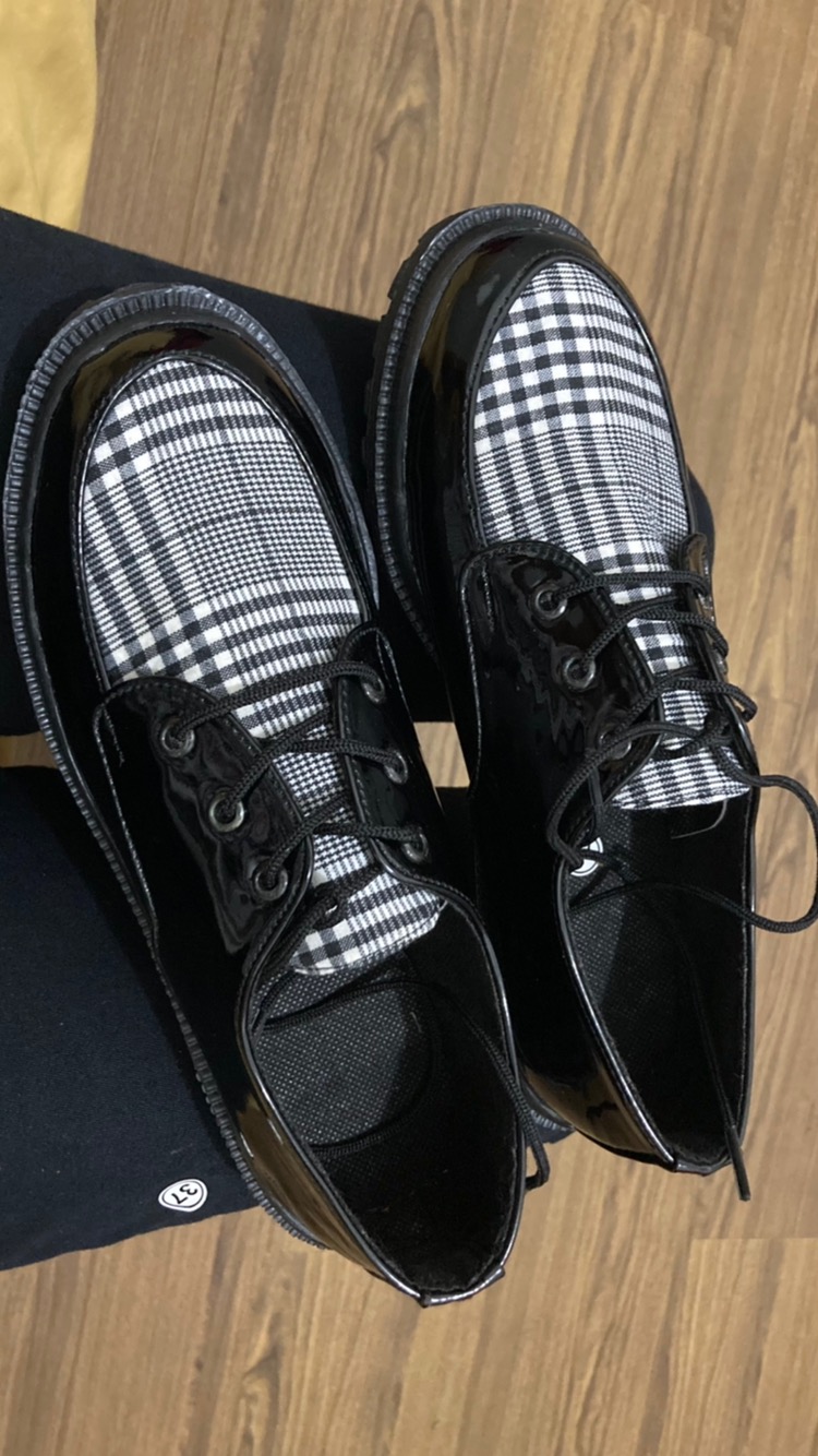 Sepatu Wanita Premium Tali Kasual Style Korea / Sepatu Black Glosy Variasi Kotak 099