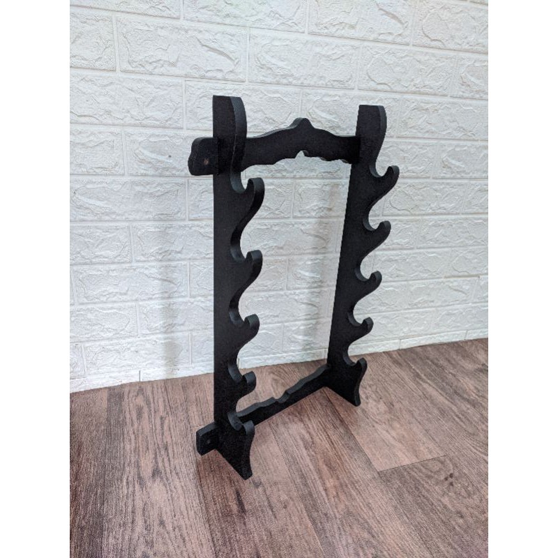 Rak pajangan pedang samurai atau golok 5 susun ditempel di dinding