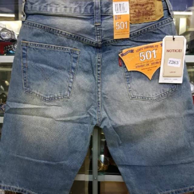 Celana levis pendek import original