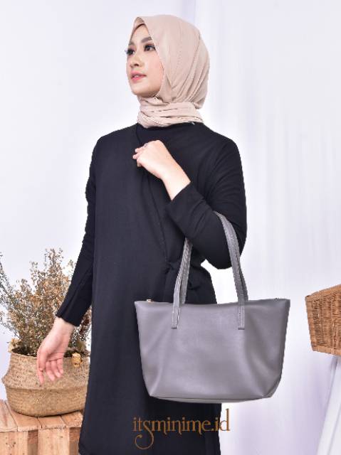 TOTEBAG WANITA HANNAH - GREY, BISA REQUEST NAMA