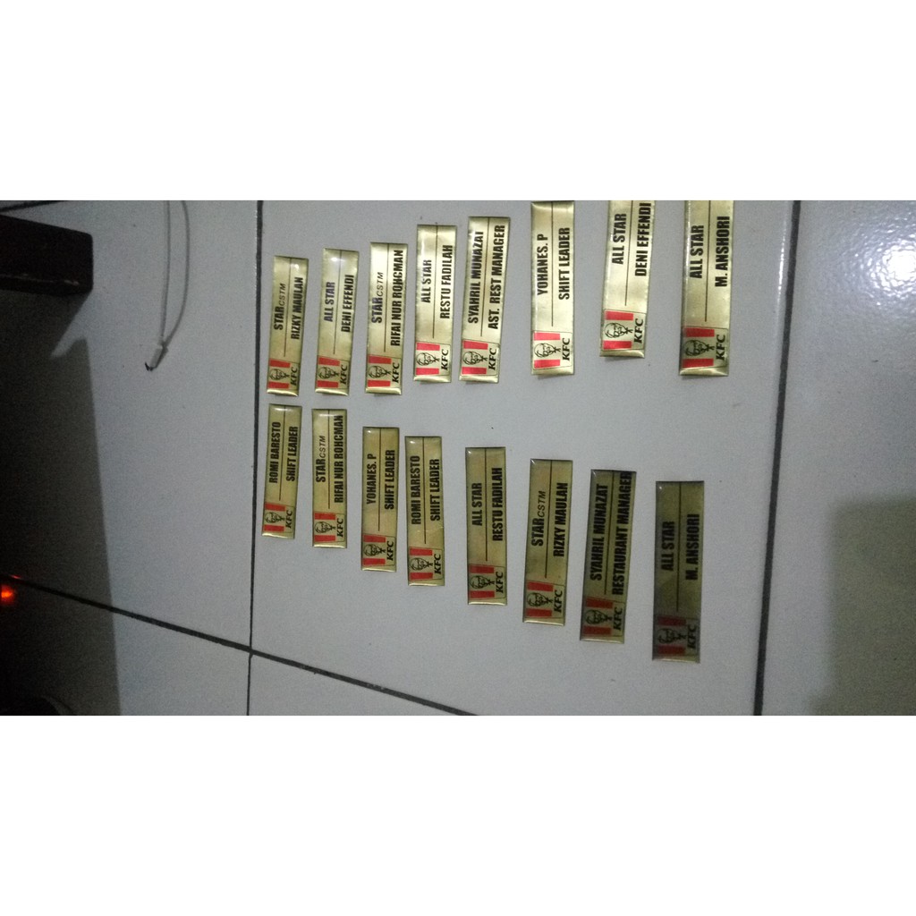 

Nametag Kuningan Resin Penitik