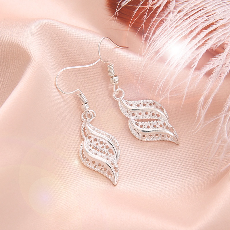 Anting Tusuk Sterling Silver 925 Wanita Bentuk Geometri Hollow Untuk Pesta Tunangan / Nikah