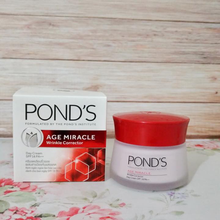 Cream Siang Pond's Age Miracle