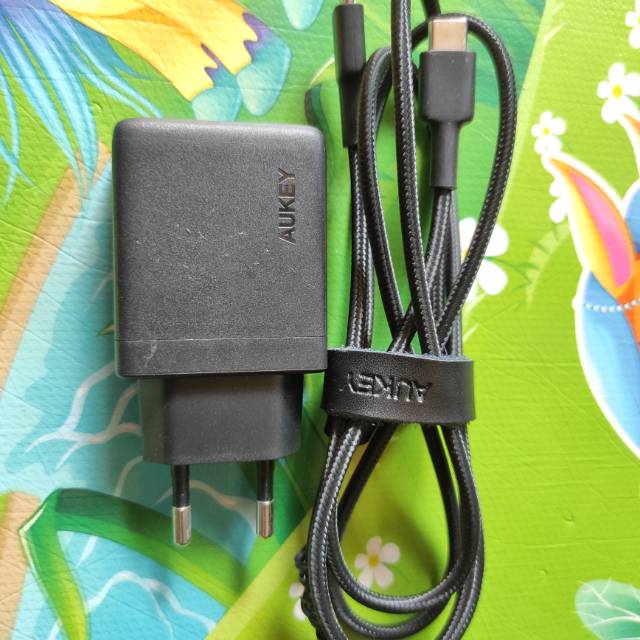 Charger AUKEY Type C 30W + Cable Type C to Type C