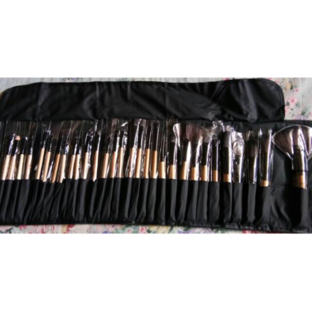 Vander 32 set brush