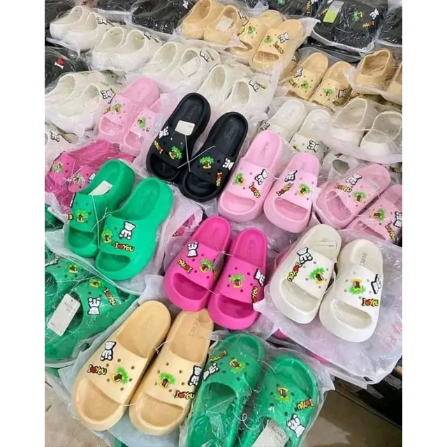 SANDAL FUJI VIRAL BALANCE MOTIF BERUANG