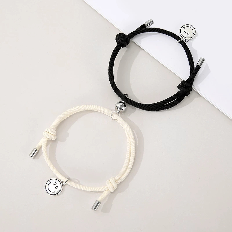 1 Pasang Gelang Tali Kepang Magnetik Adjustable Motif Smiley Face Gaya China Untuk Pasangan