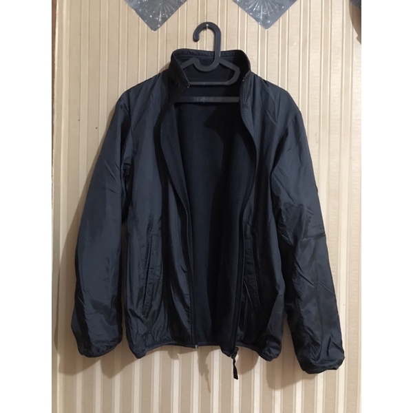 Jaket Hitam pria uniqlo #preloved