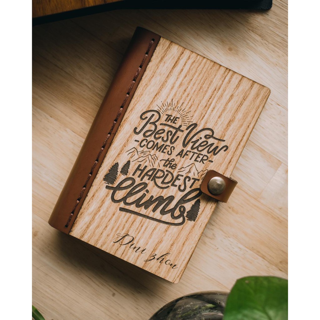 

BUKU KAYU MIX KULIT ASLI SIZE A6 KERTAS BERGARIS CUSTOM DESIGN