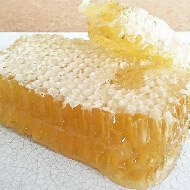 

Madu sarang epis melifera 250 gr asli murni raw honey honeycomb