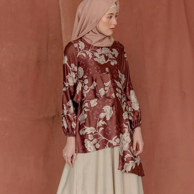 Cendana Tunik Wearing Klamby