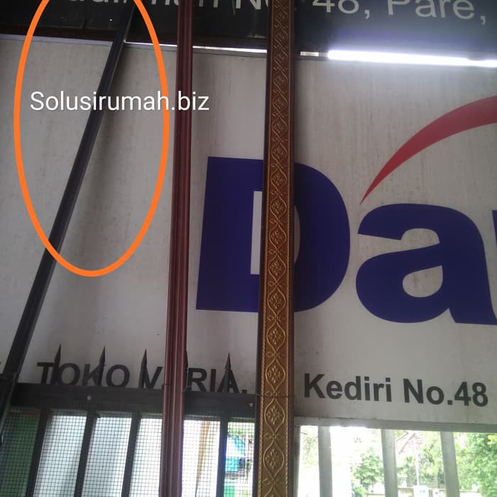 LIST PVC SUDUT PROFIL 3*3*1M WARNA HITAM BLACK LIS PLAFON