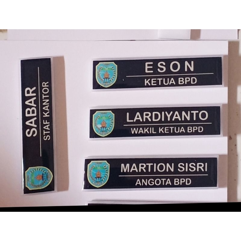 

papan nama magnet