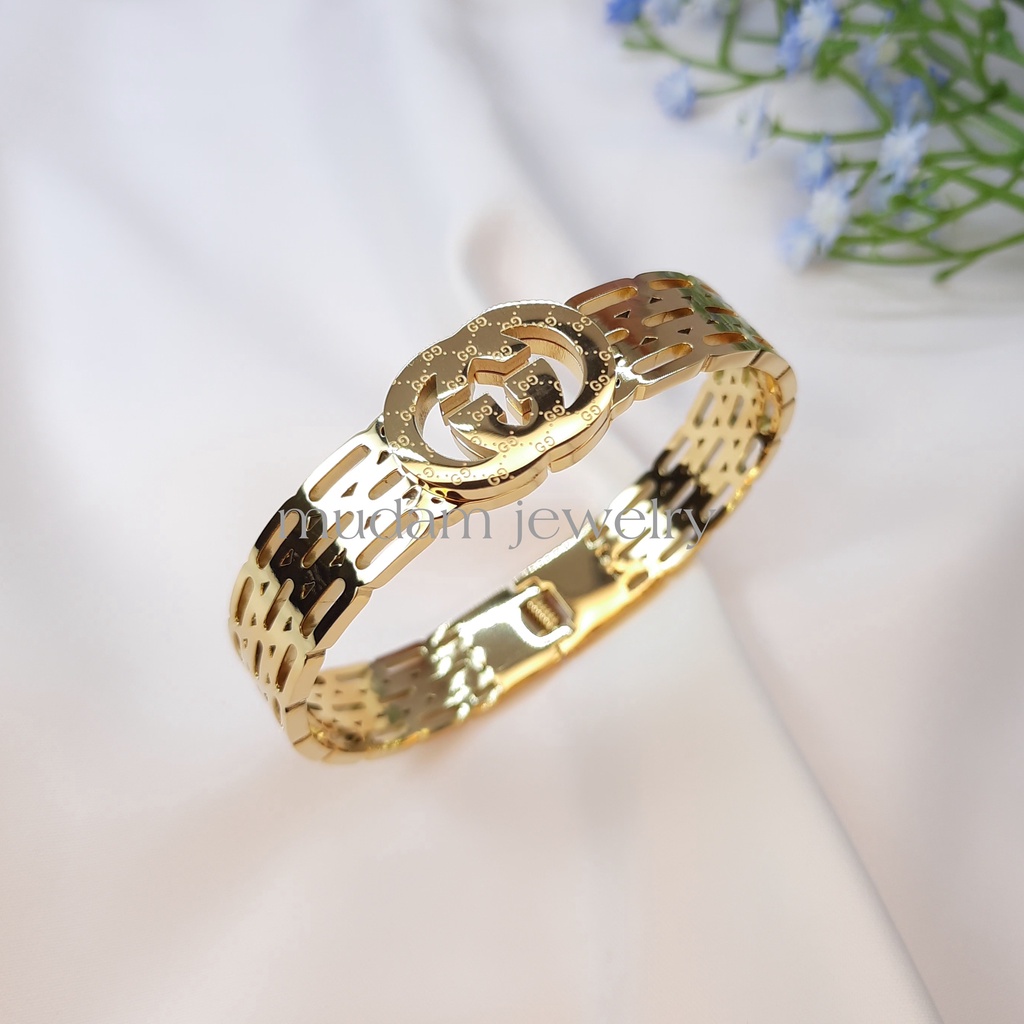 Gelang Bangle Gc Hollow Tampil Mewah Tersedia Warna Rose Gold dan Gold