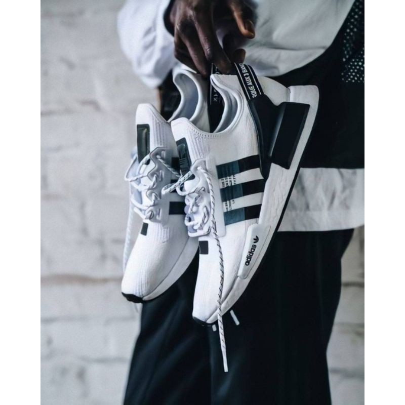 Adidas nmd r1 v2 white