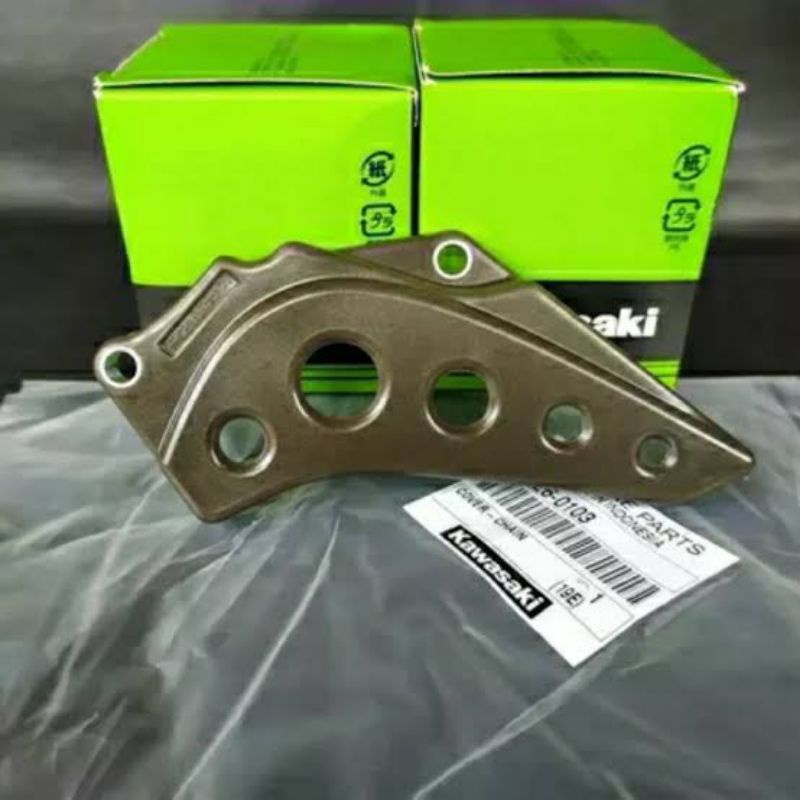 cover tutup gear depan klx