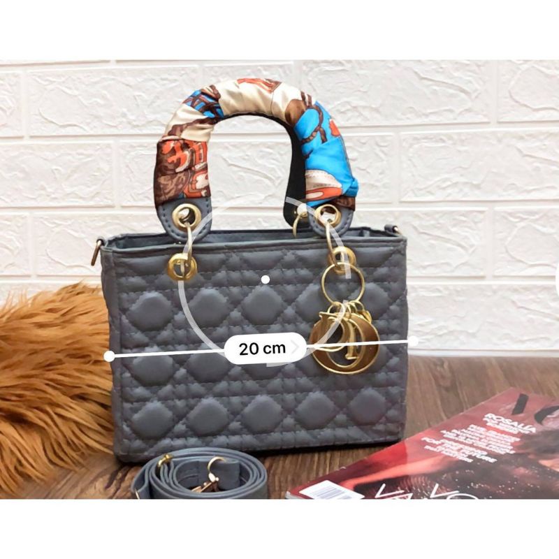 TAS DIR LEDY FREE ACC DIR SYAL DN POM&quot;#SIZE 21×15cm