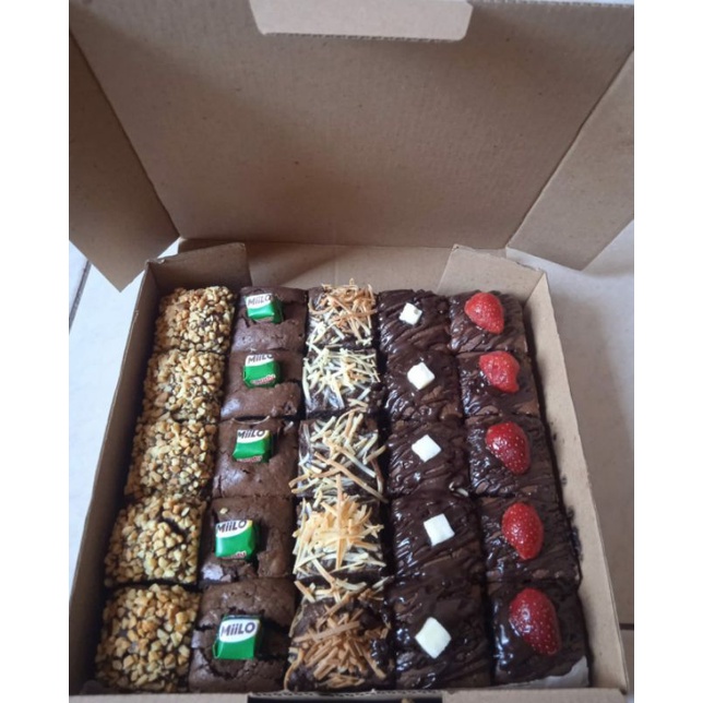 

Brownies Panggang/Brownies Sekat/Brownies fudgy 20x20 ala dapoer banza