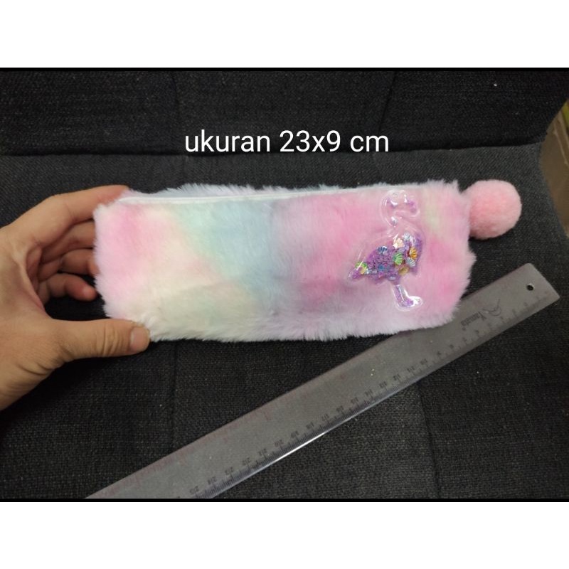 

tempat pensil bulu flaminggo atau pony beny import ( bulu pelangi )
