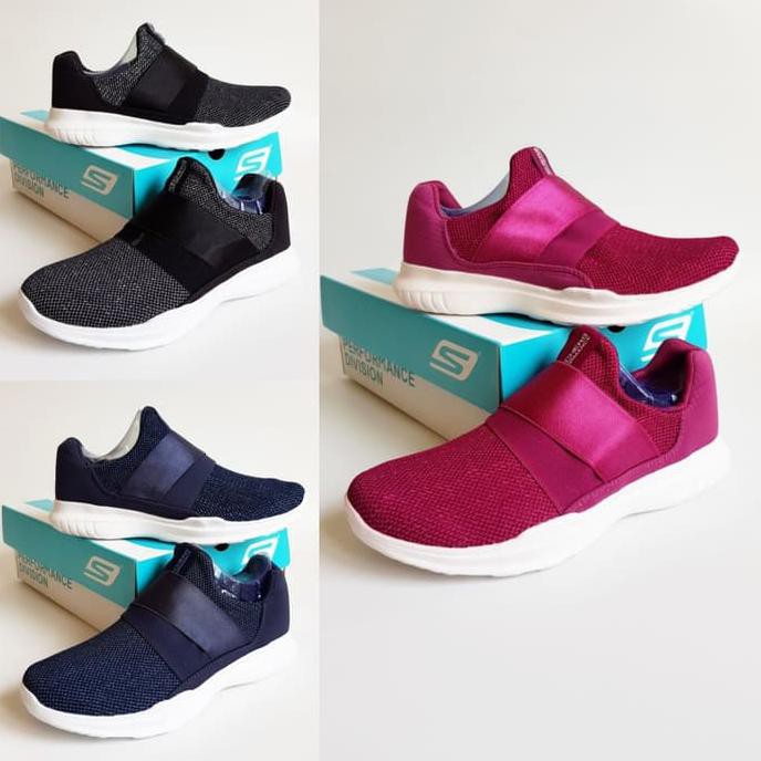 Top Quality  Sepatu Skechers Wanita Go Run Mojo Mania - Terlaris