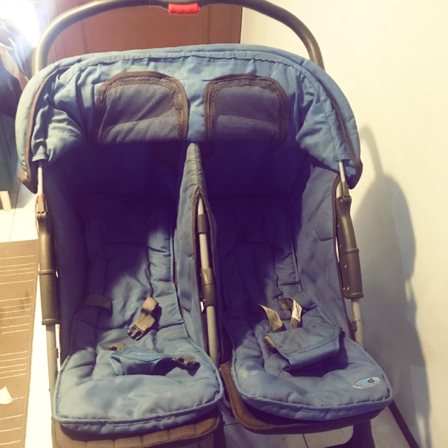 STROLLER KEMBAR (preloved)