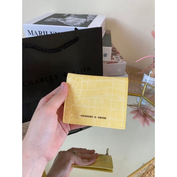 Dompet Charles n Keith