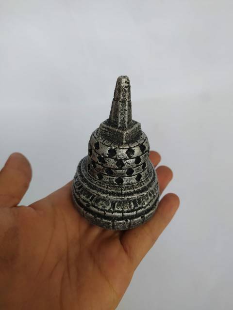 PAJANGAN MINIATUR PATUNG STUPA CANDI BOROBUDUR UKURAN MINI BAHAN FIBERGLASS - DEKORASI RUMAH