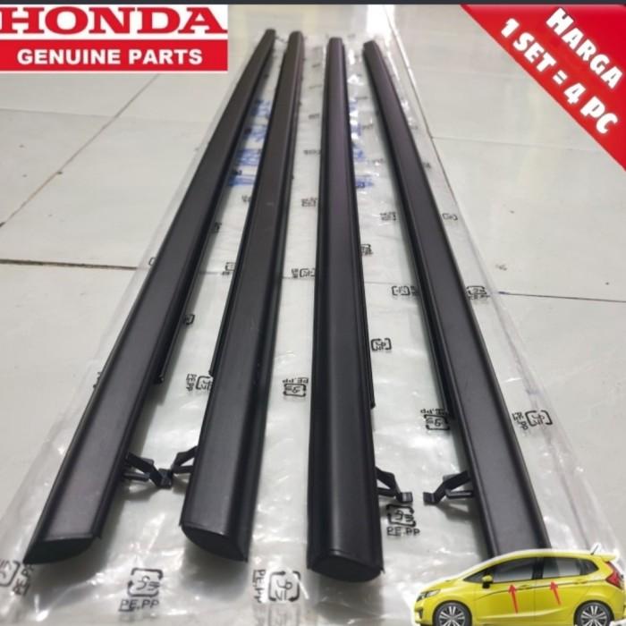 Pelipit lis kaca mobil HONDA ALL NEW JAZZ GK52013 - 2021 satuan