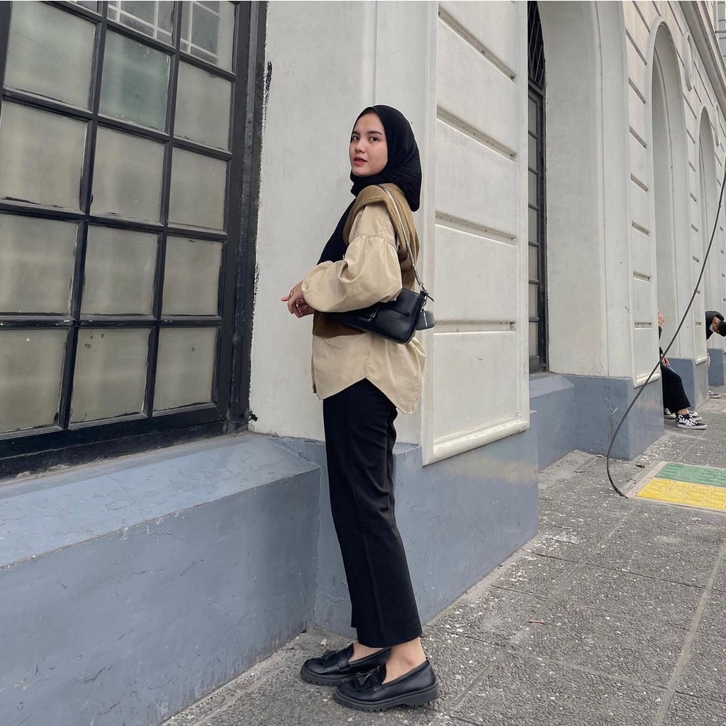 Xcloud x LikeProject Sepatu SlipOn Docmart Casual Wanita BIANCA Black