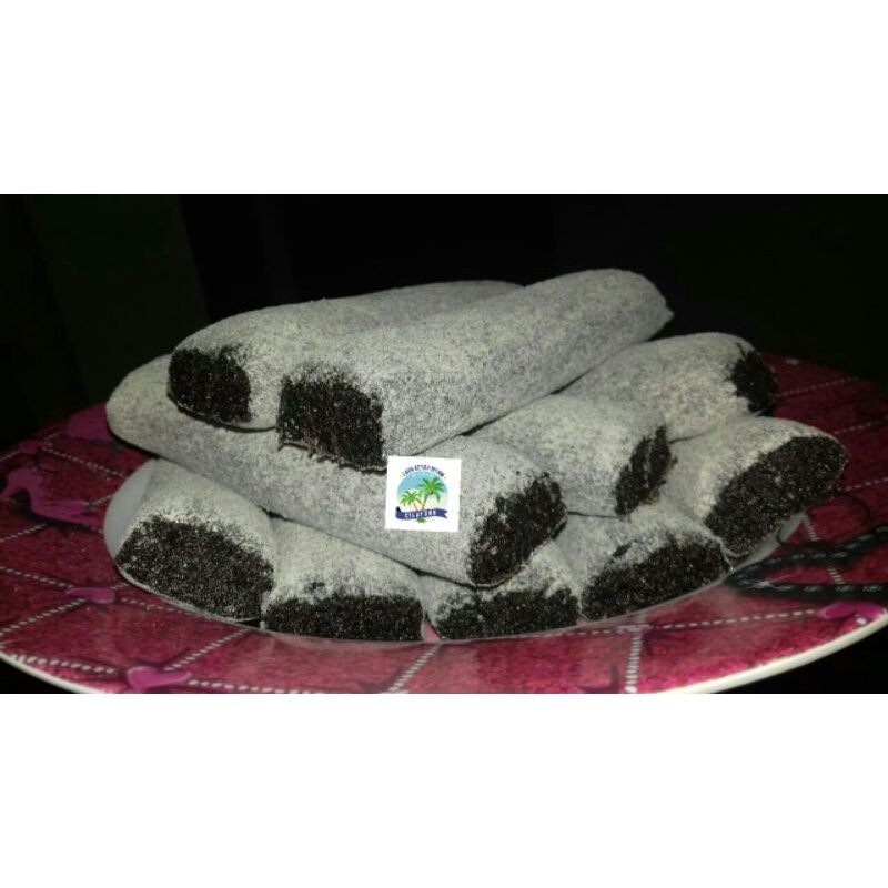

GR Ladu Ketan Hitam Cilayung 900grm (paket hemat 3box)