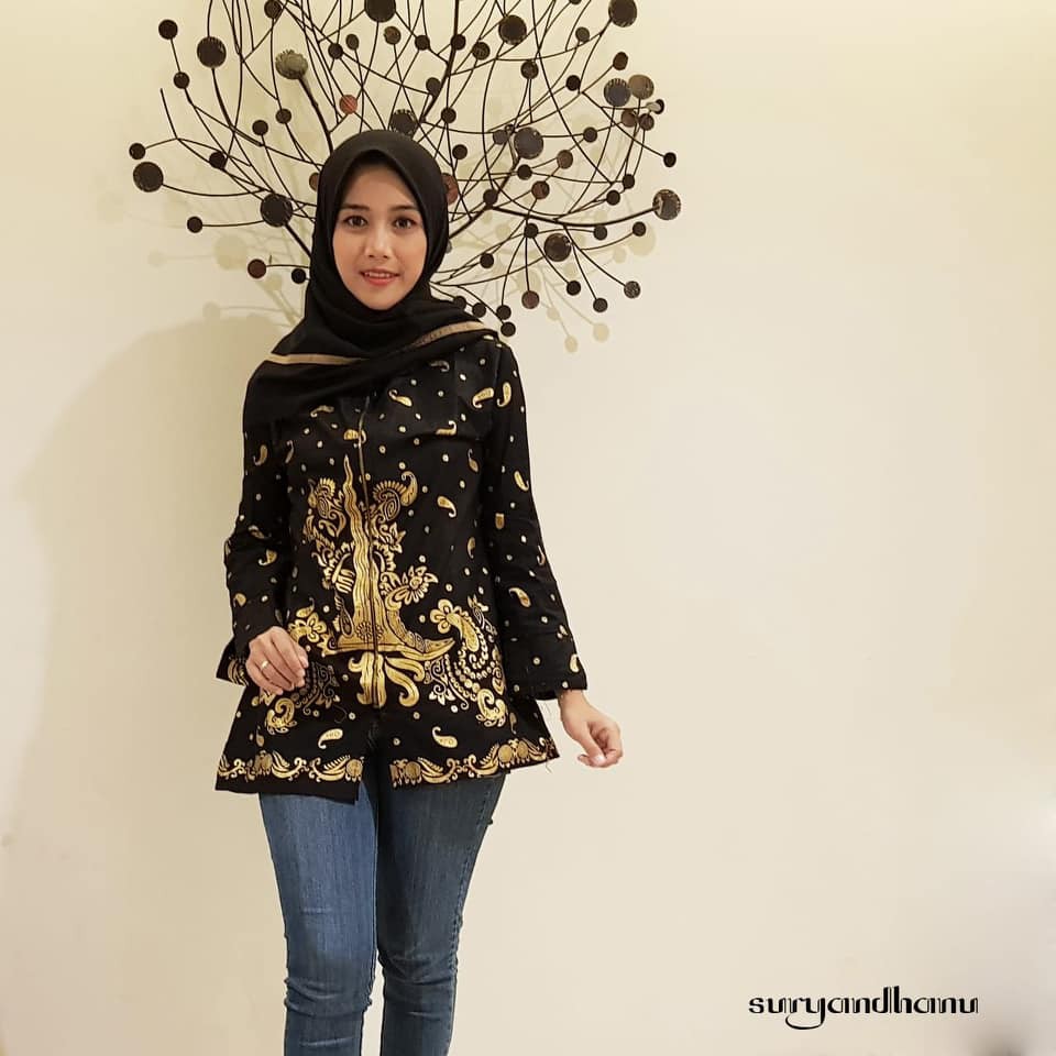 SGH 222 Blus atasan batik wanita black gold motid keris