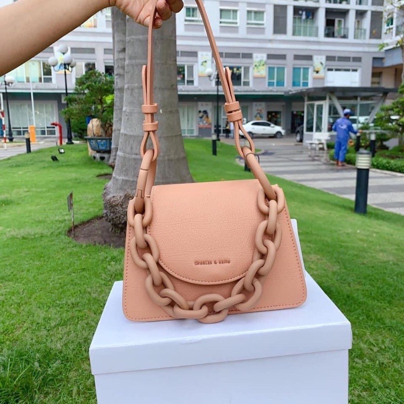 Chain Link Small Shoulder Bag