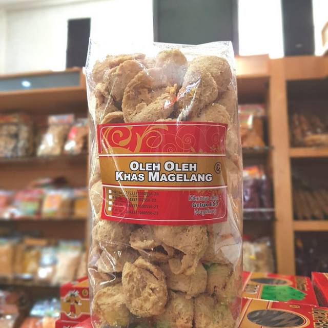 

Camilan - Kerupuk Keripik Kulit Tahu camilan gurih oleh-oleh asli Magelang
