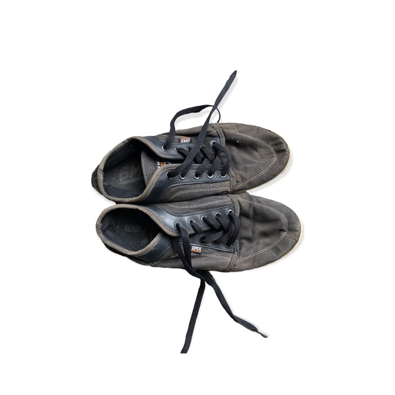 sepatu geof max second