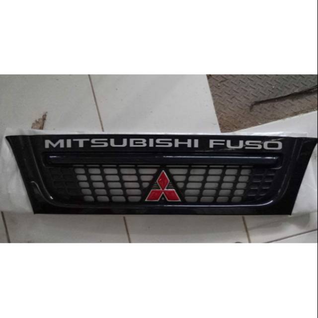 Grill Ram depan Mitsubishi Canter Ps125
