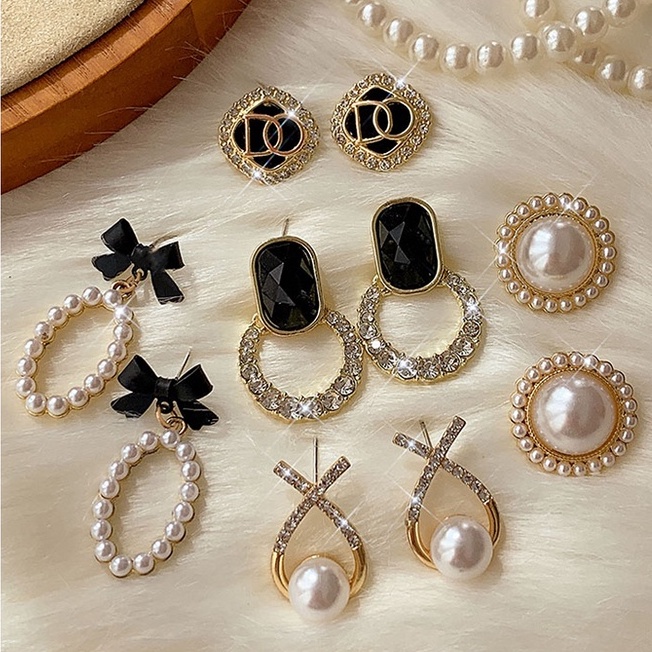 Anting Vintage Ladies2023Mutiara Korea Baru Berlian Imitasi Stud Earrings Fashion Perhiasan Indah