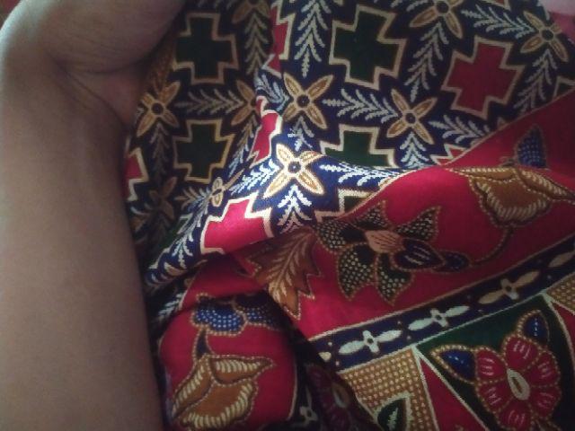 Sarung Batik Wanita Sudah Dijahit