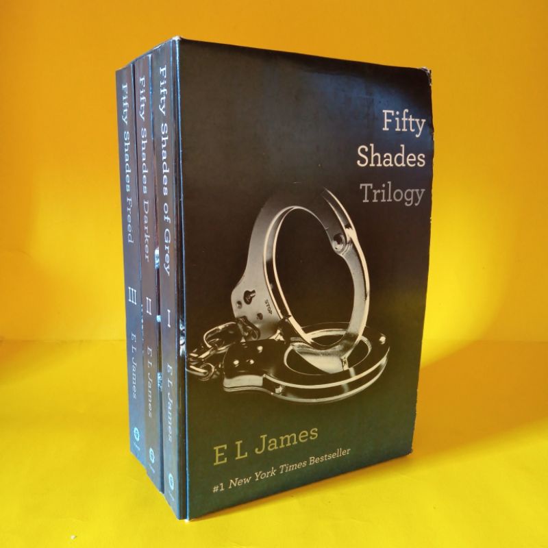 boxset Novel Trilogi Fifty Shades of Gray, Darker, Freed - EL James Preloved Import box set