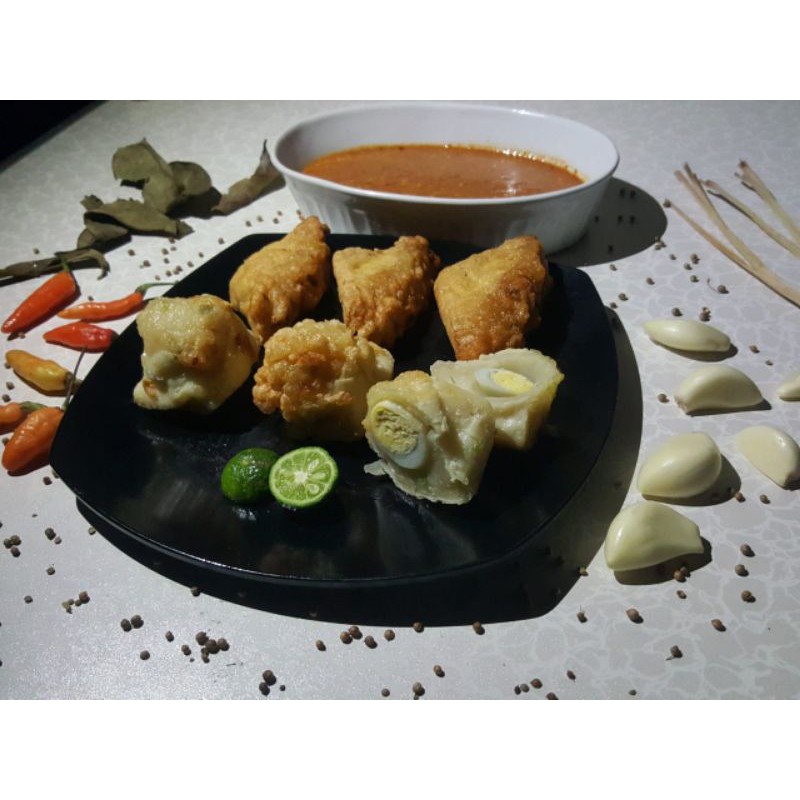 

Siomay Dan Batagor Dua Putra (3pcs Siomay + 2Pcs Batagor)