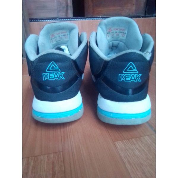sepatu second branded peak size 41
